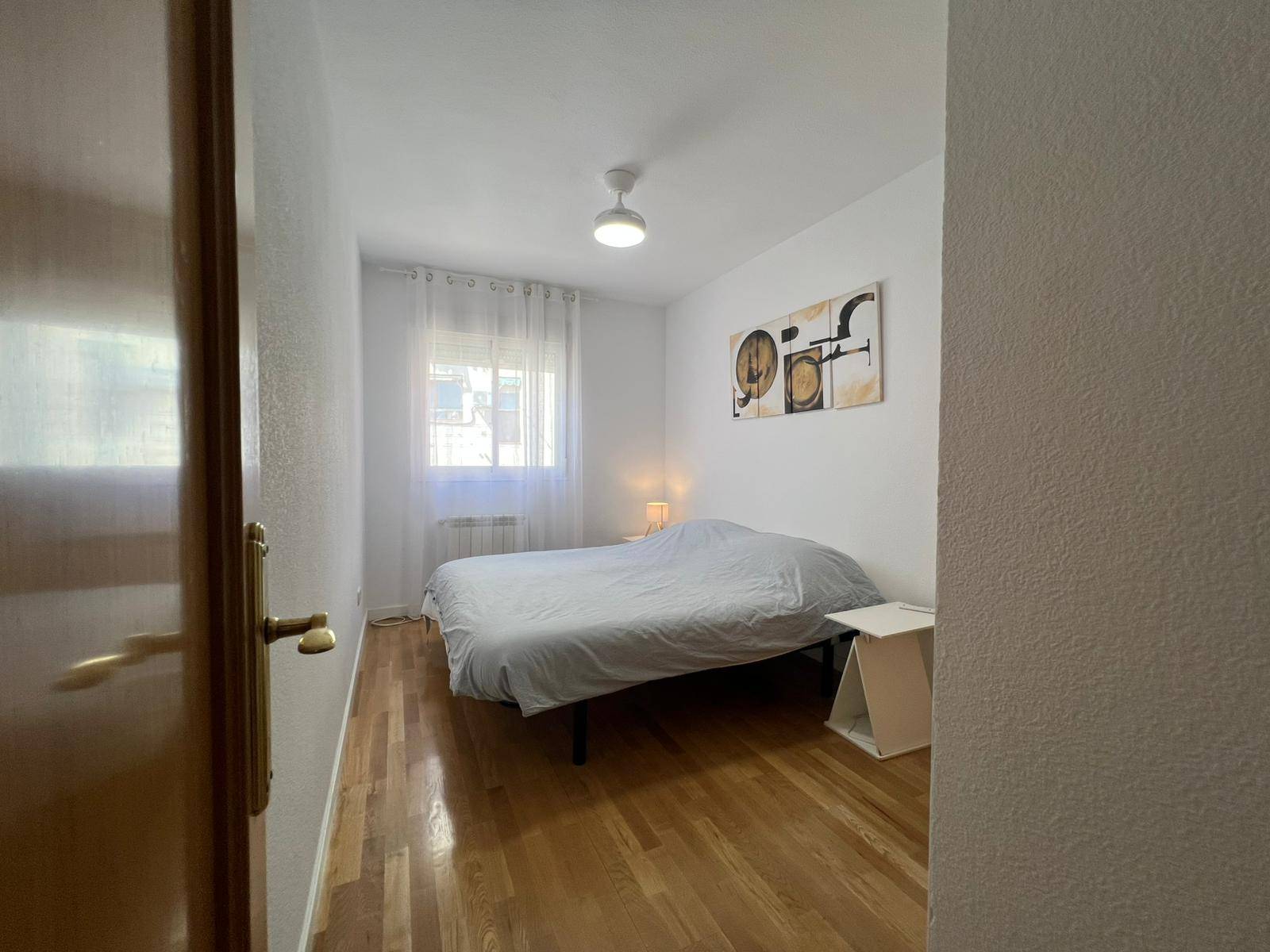 Habitación privada II en Calle de San Antonio 1/21