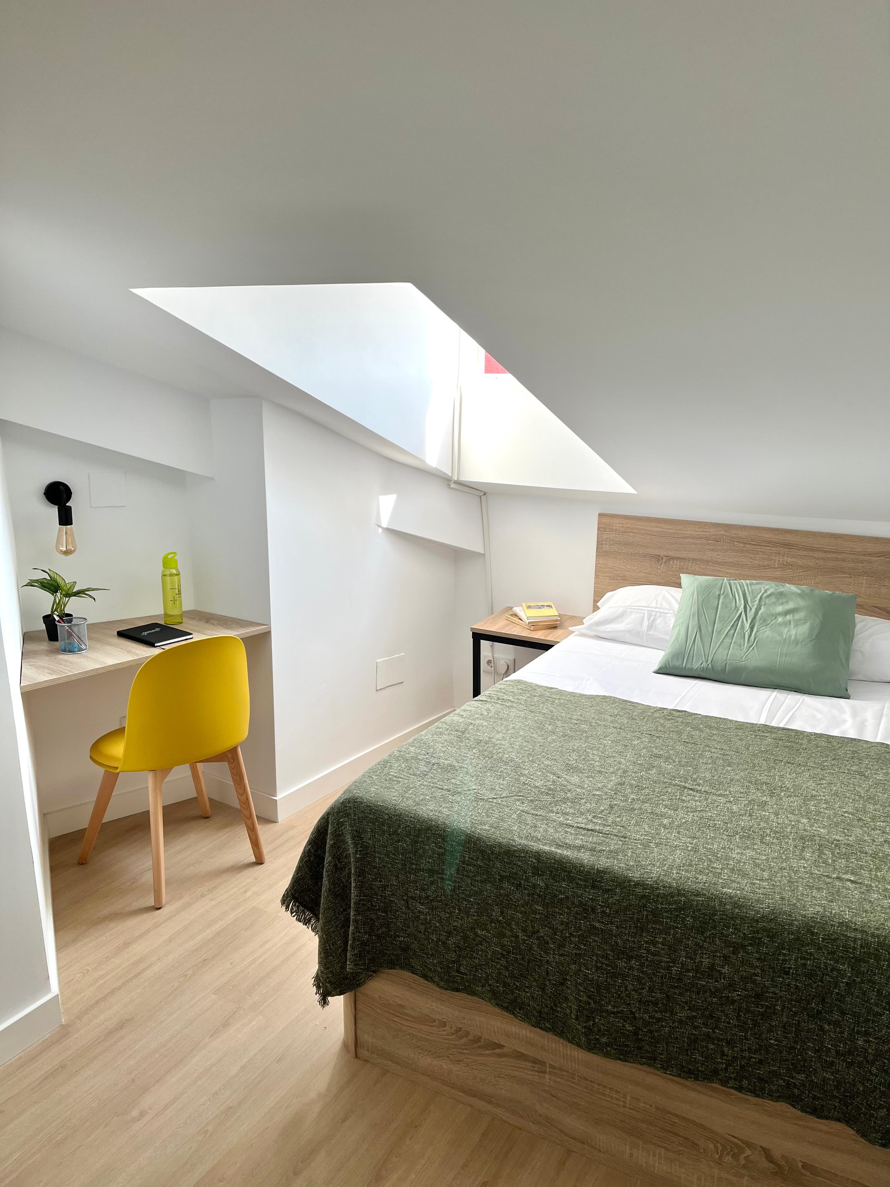 Habitación privada IV en Calle del Petirrojo