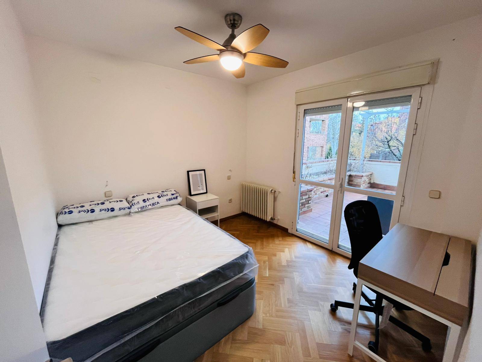 Habitación privada IV en Calle Alcalde Luis Egea 2/18