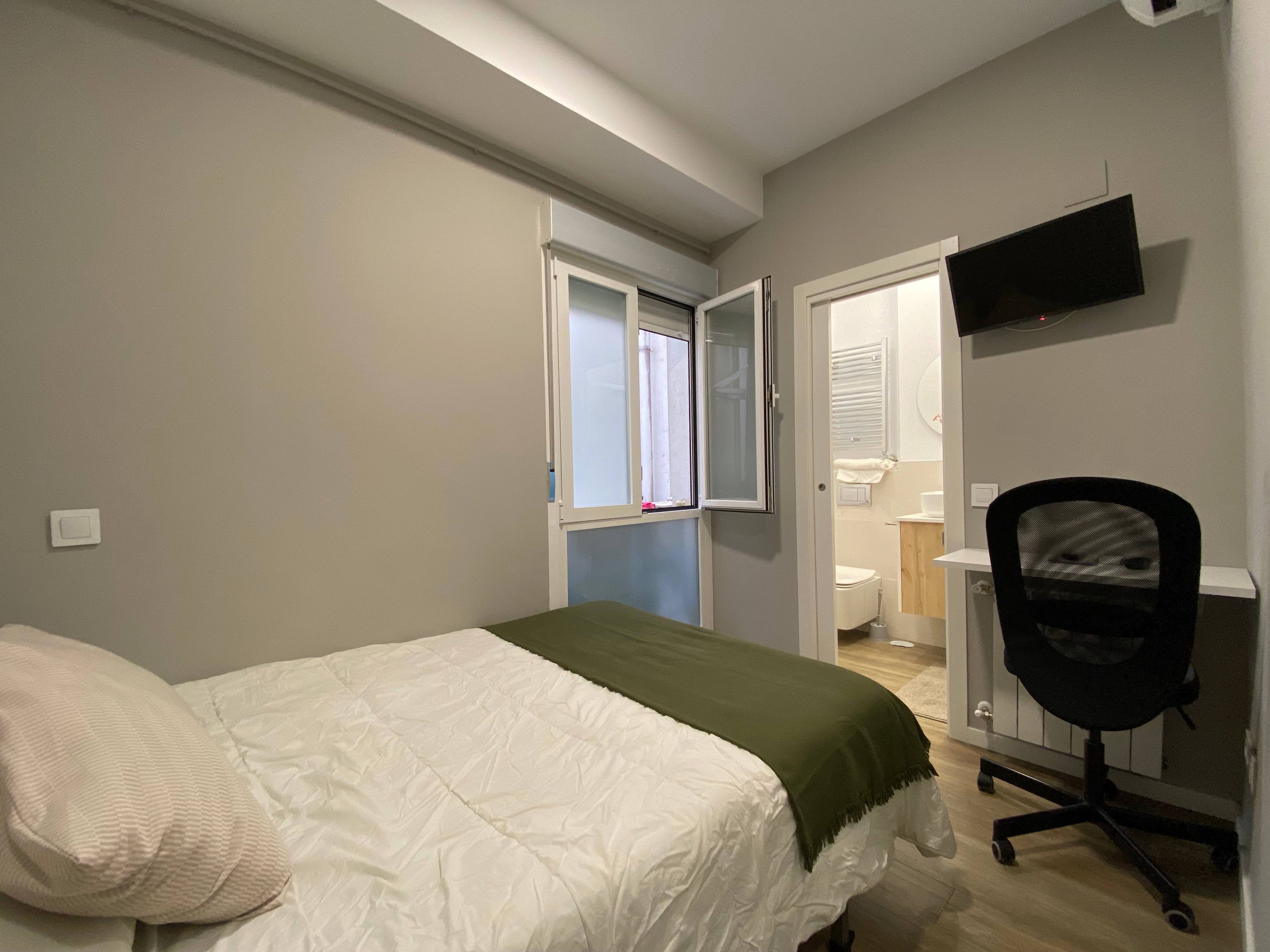 Habitación privada III en Calle de Tetuán 1/24