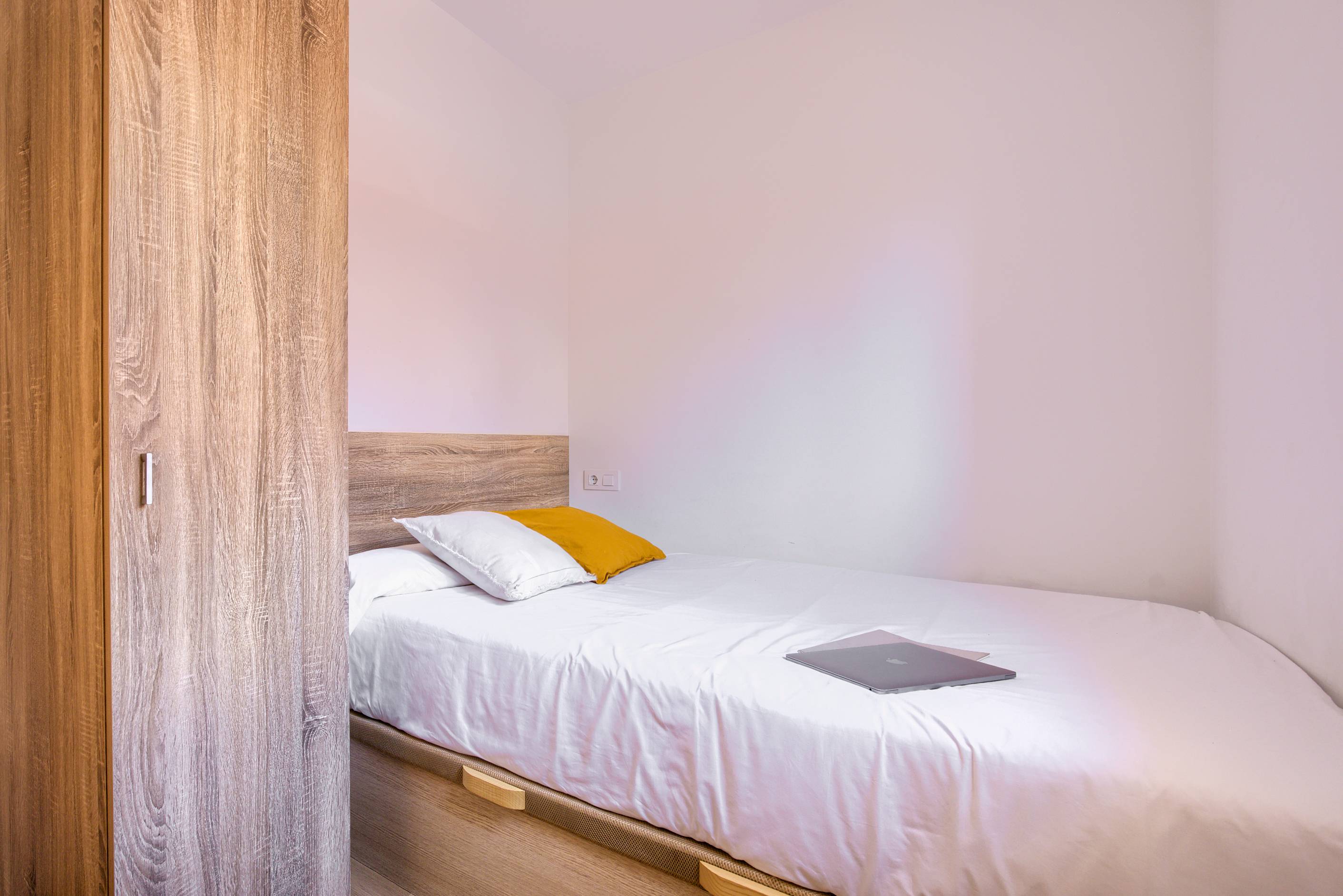 Habitación privada I en Calle María Bosch 1/20