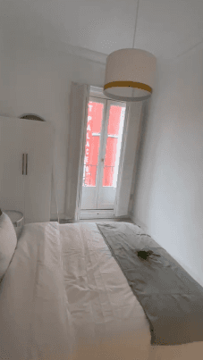 Habitación privada III en Calle de Santa Teresa 2/25