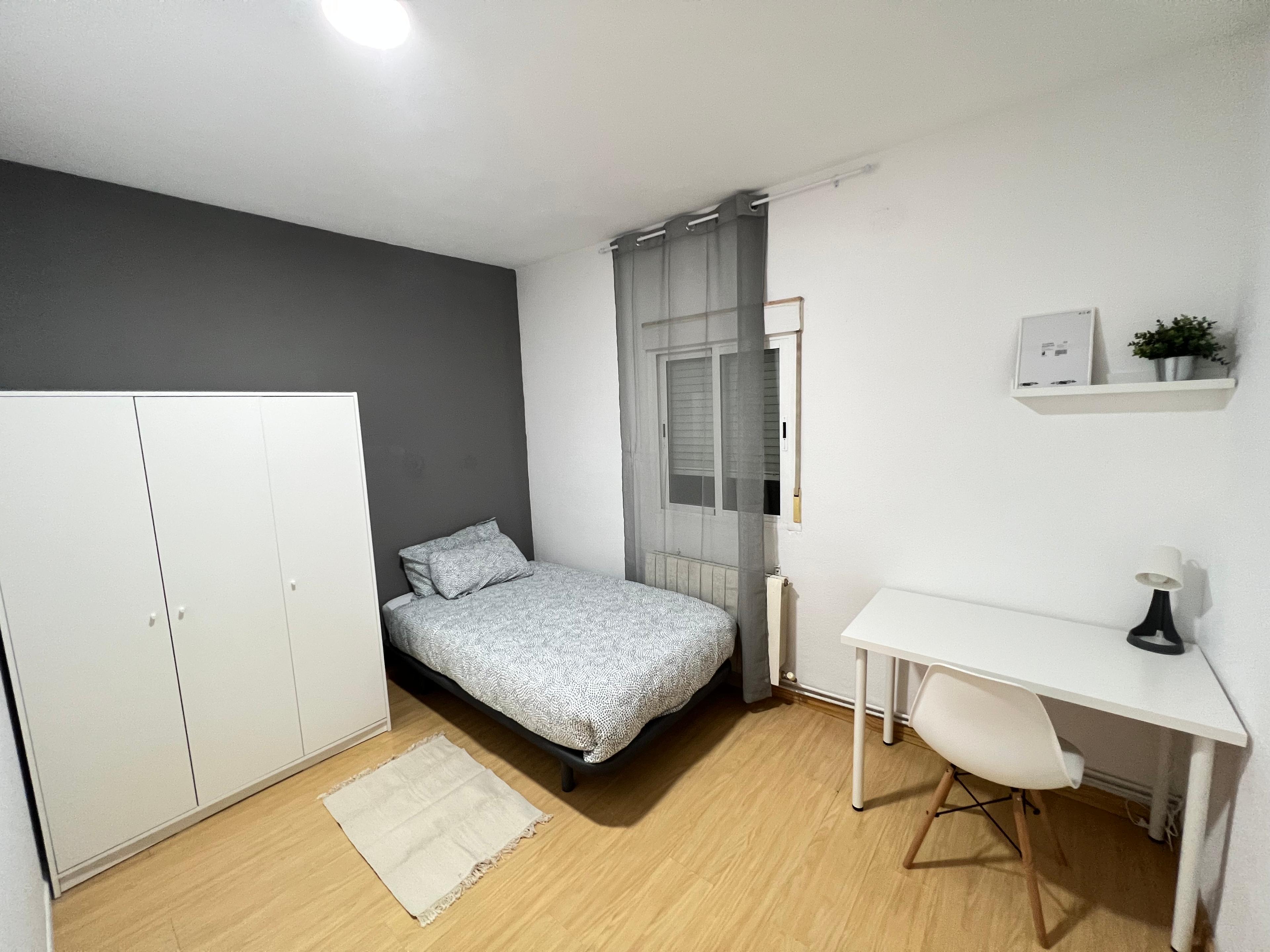 Habitación privada III en Calle de Mariano Ron