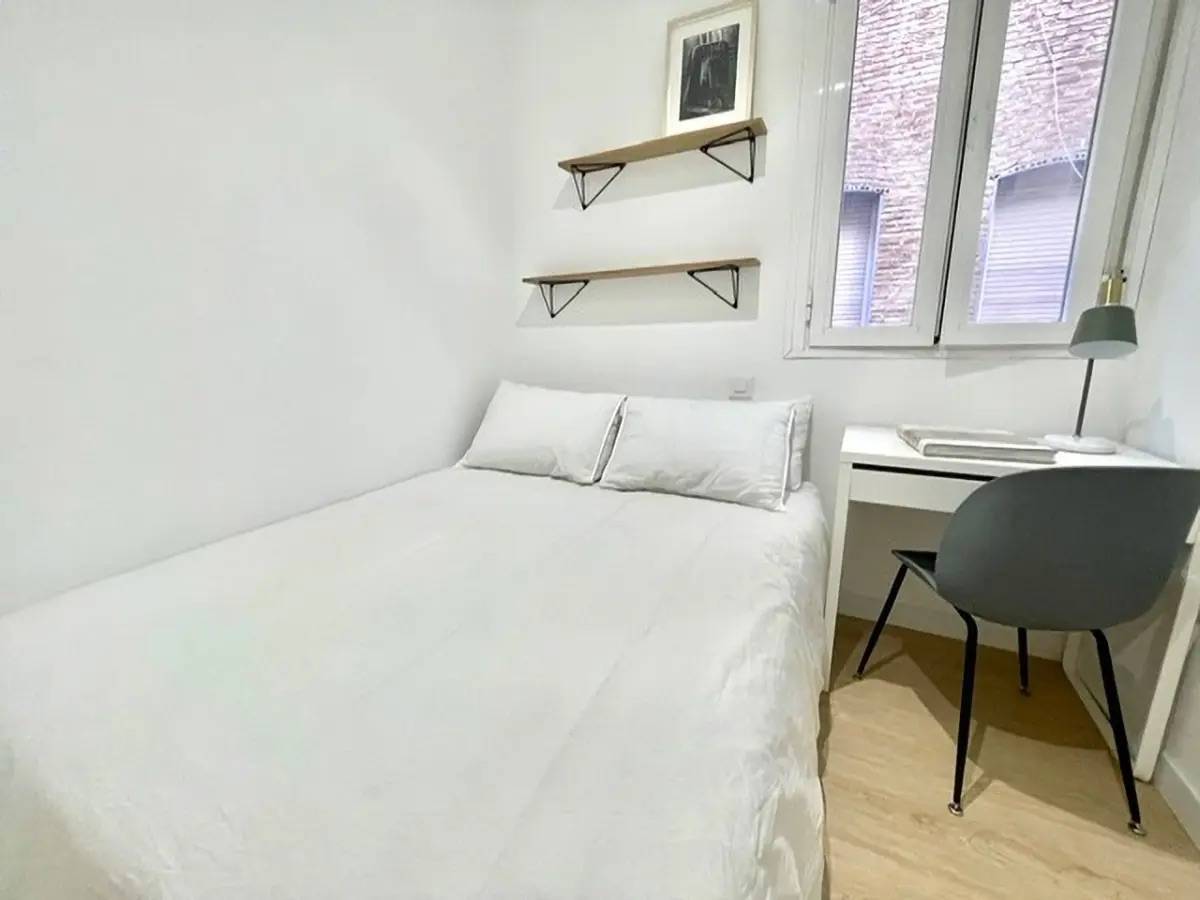 Habitación privada X en Calle de Francos Rodríguez 1/28