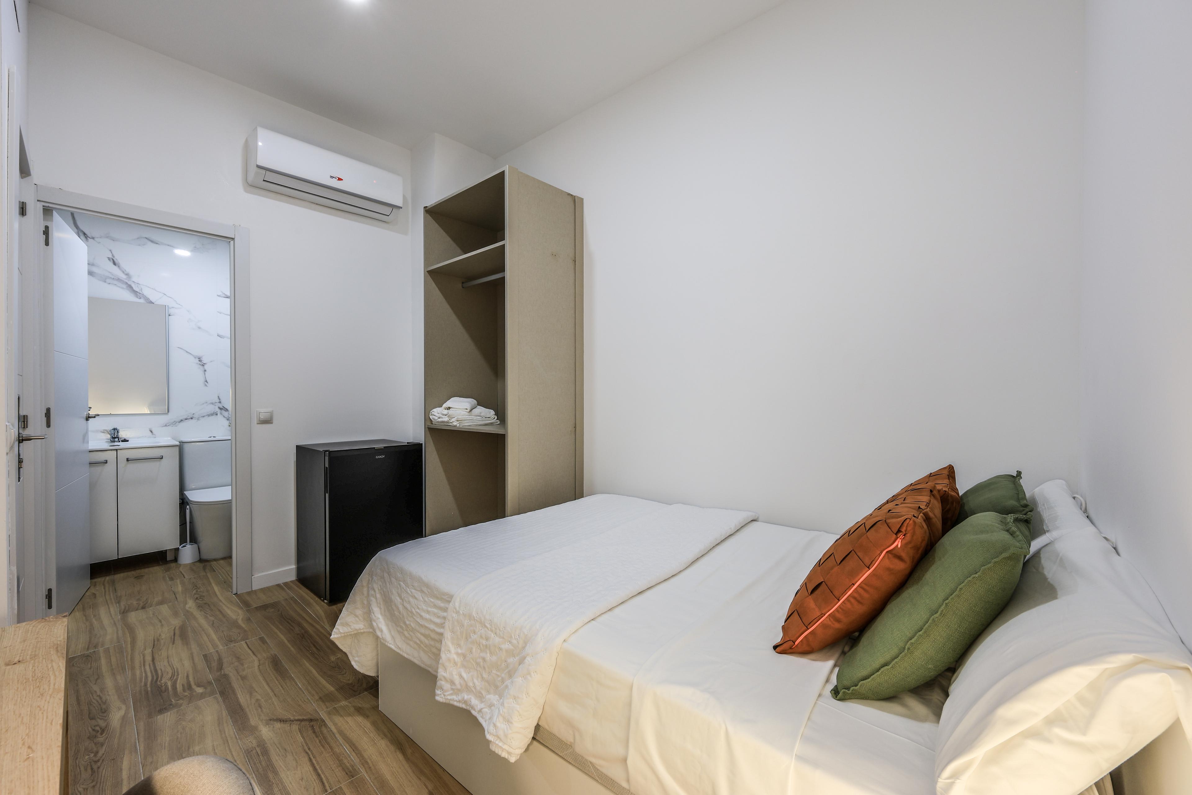 Habitación privada VI en Calle del Divino Pastor
