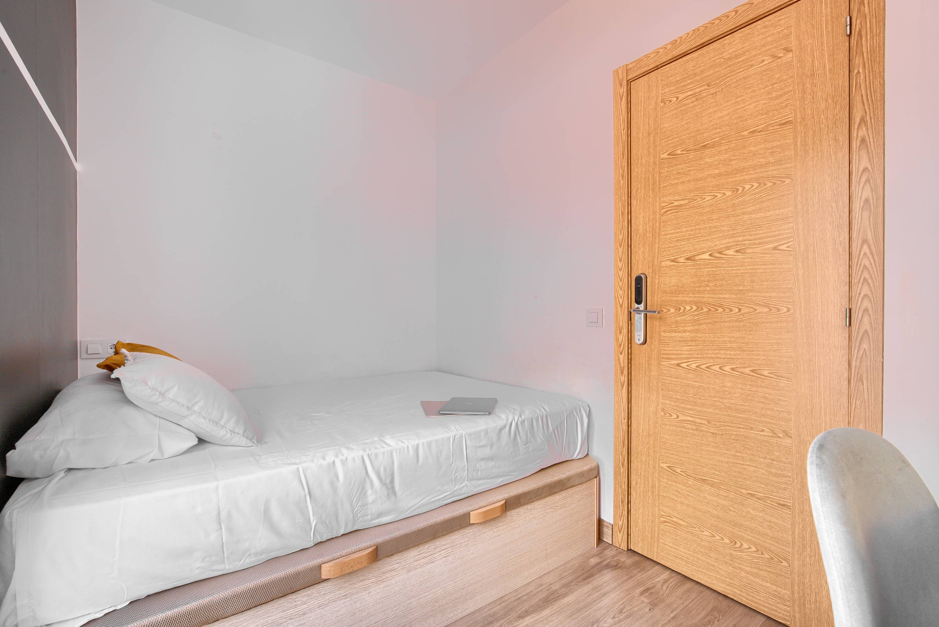 Habitación privada II en Calle María Bosch 1/19
