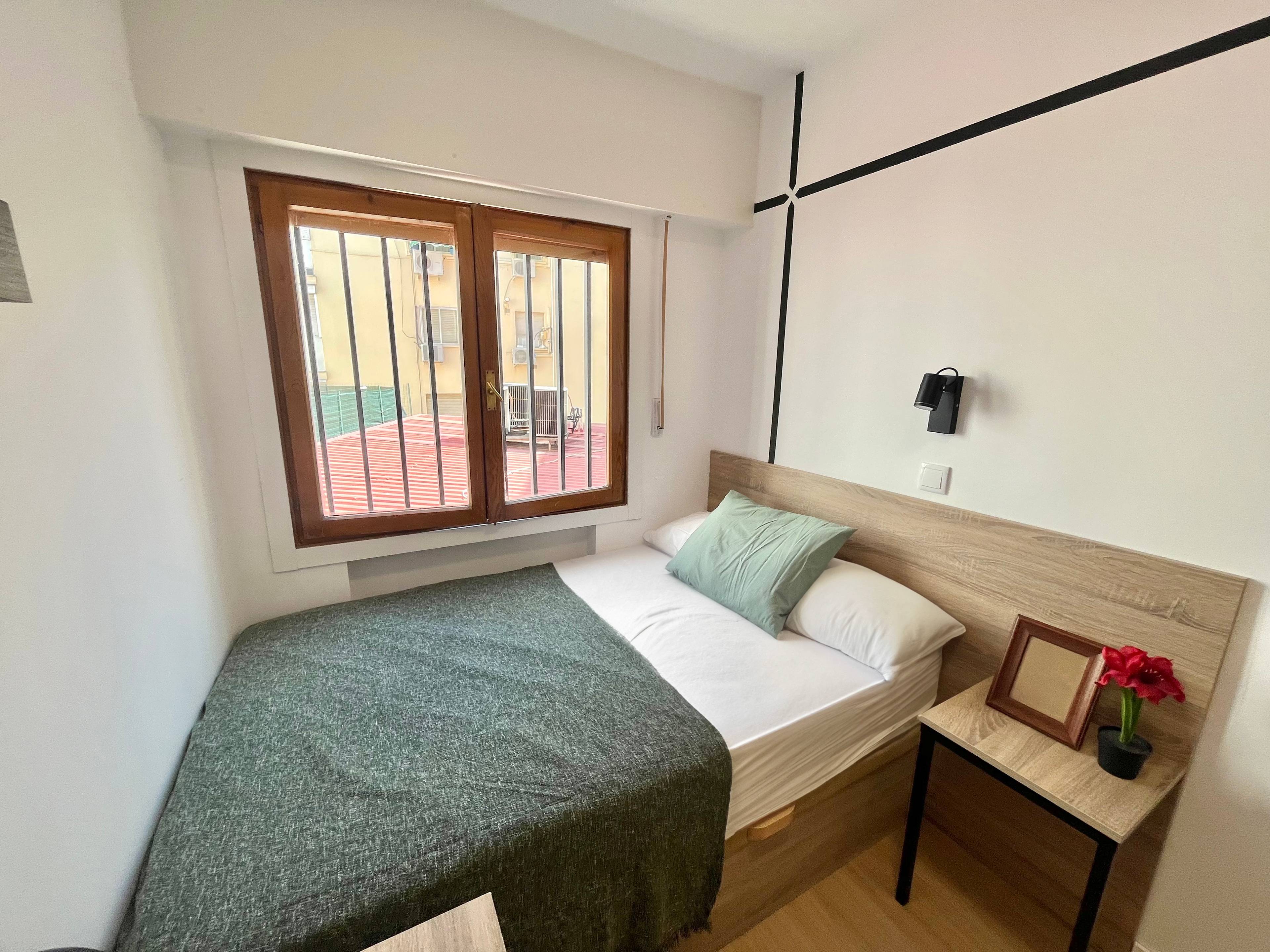 Habitación privada I en Calle del Petirrojo 2/30