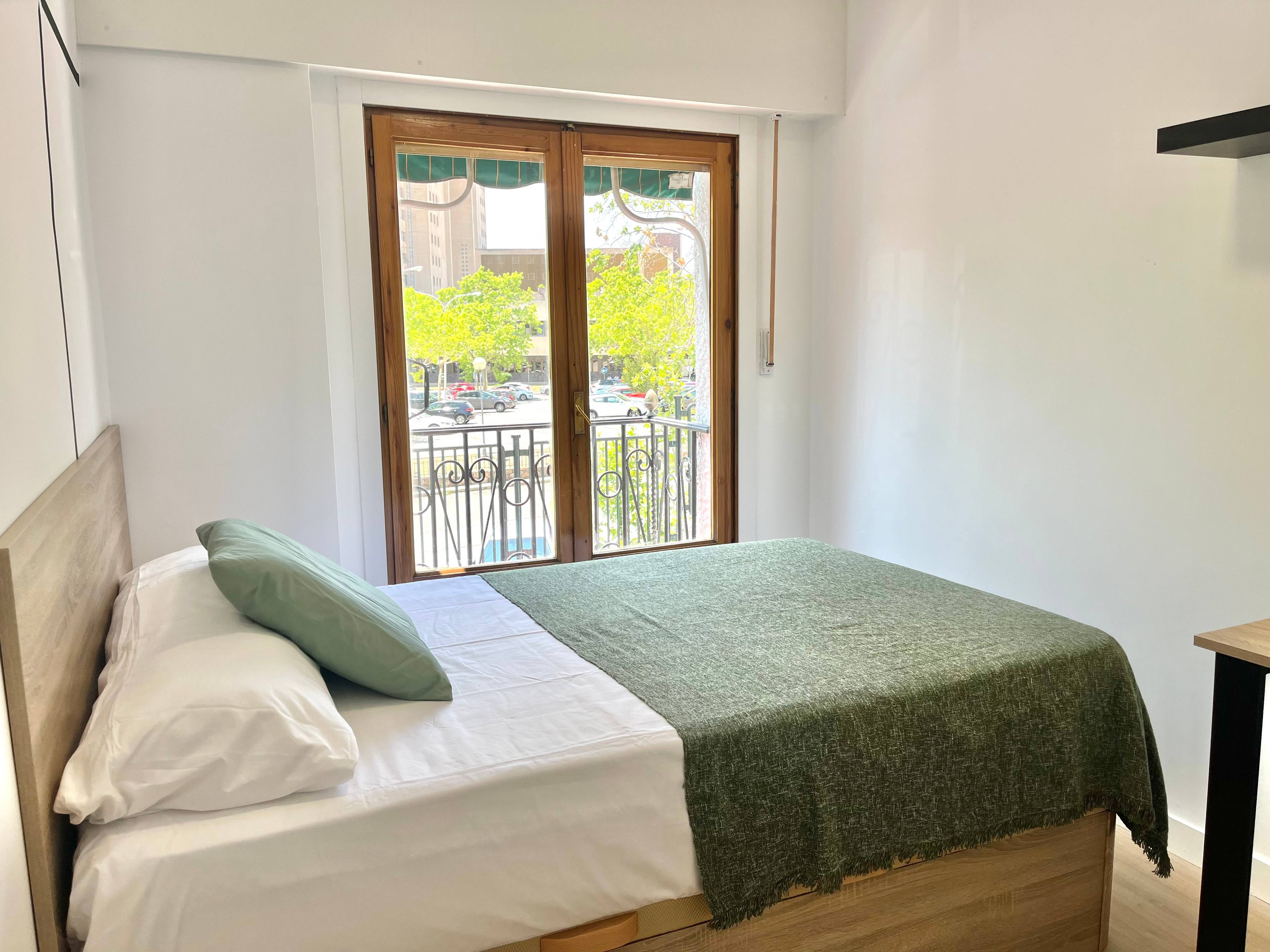 Habitación privada IV en Calle del Petirrojo 1/27