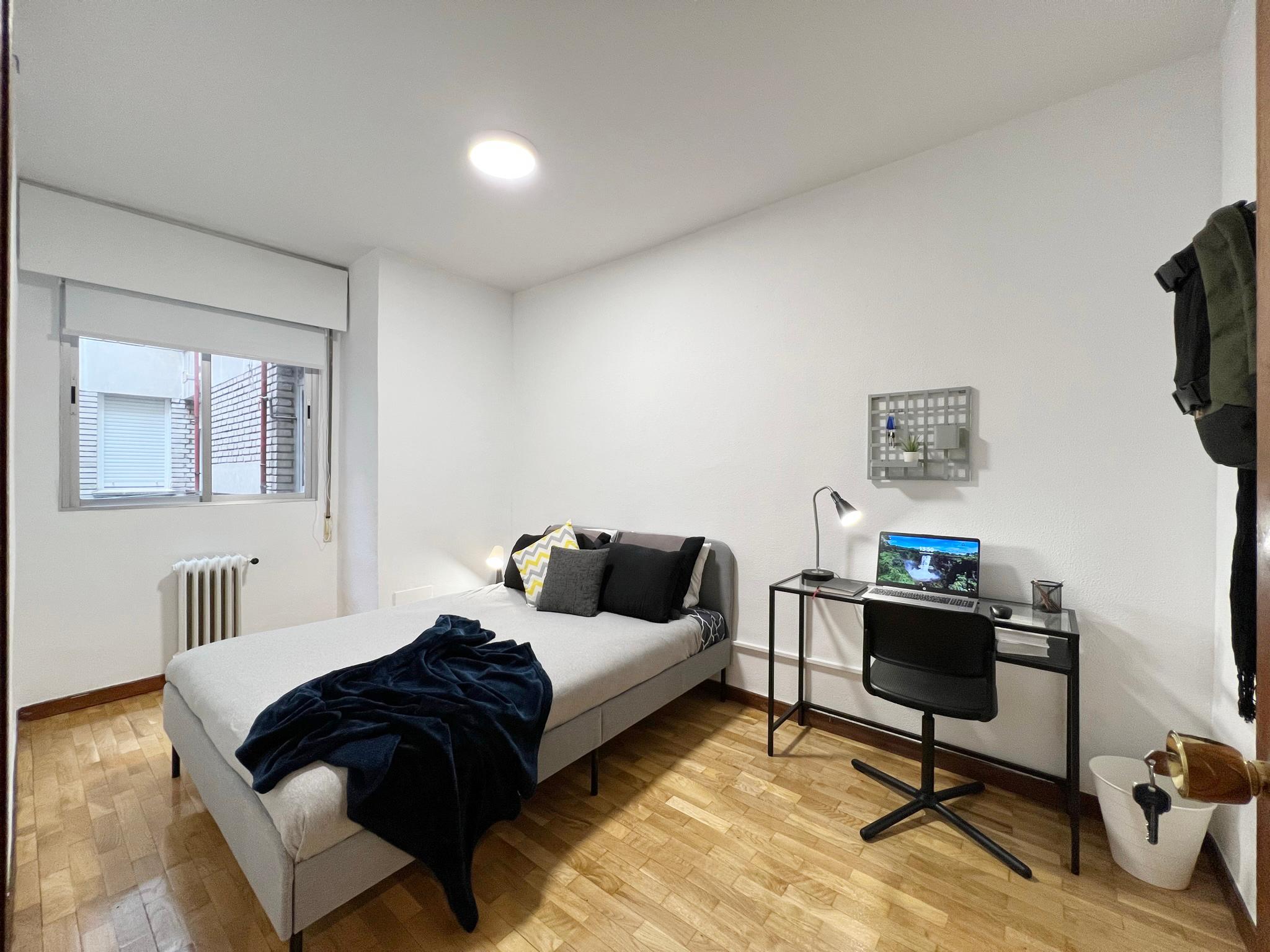 Habitación privada V en Calle de San Germán