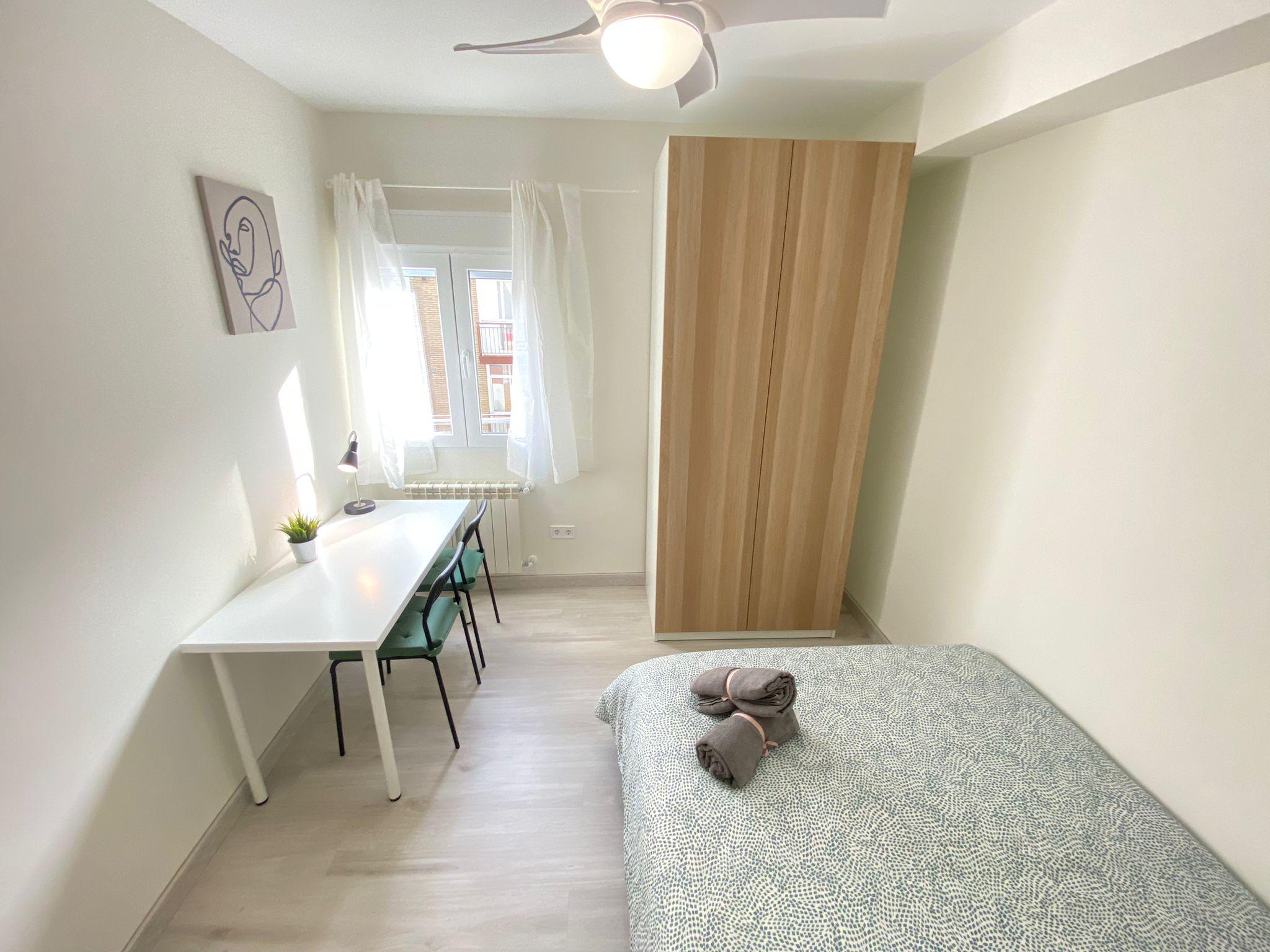 Habitación privada II en Calle de Amós de Escalante