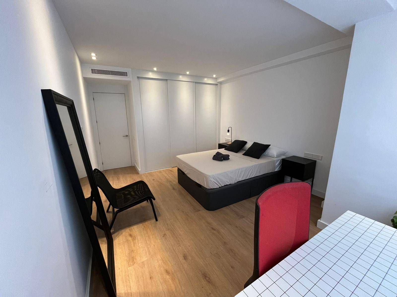 Habitación privada III en Avenida del Mediterráneo 2/9